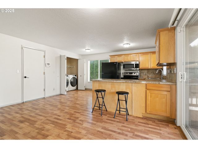 2701 Ne HALE Ave, Gresham, OR 97030