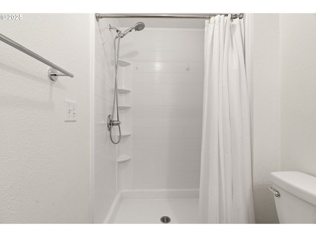 2701 Ne HALE Ave, Gresham, OR 97030