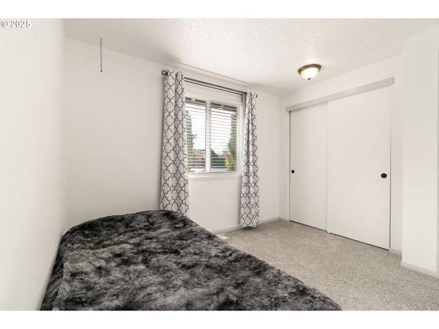 2701 Ne HALE Ave, Gresham, OR 97030