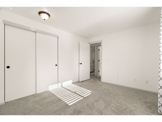 2701 Ne HALE Ave, Gresham, OR 97030