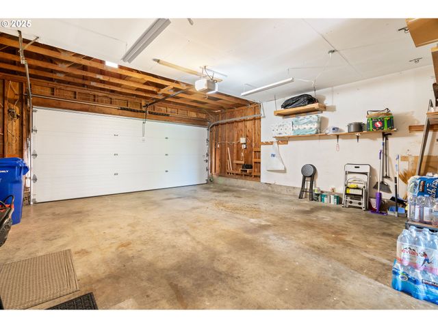 2701 Ne HALE Ave, Gresham, OR 97030