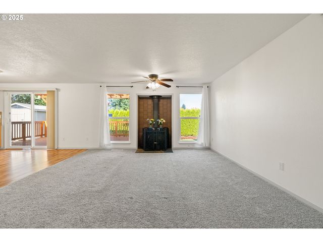 2701 Ne HALE Ave, Gresham, OR 97030