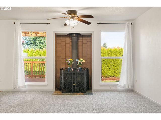 2701 Ne HALE Ave, Gresham, OR 97030