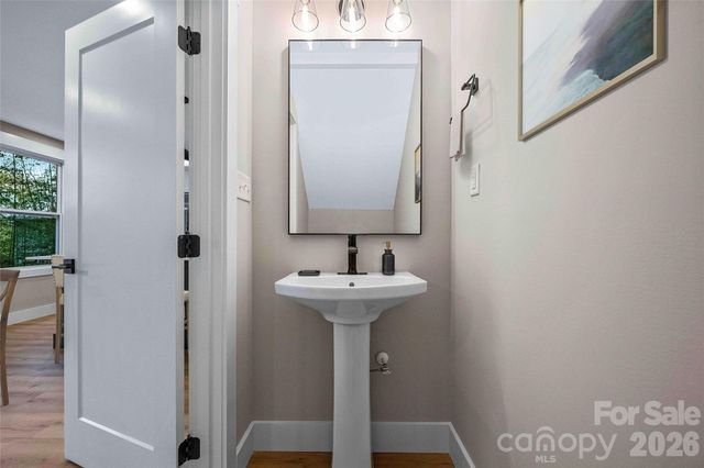 112 Baldwin Road, Arden, NC 28704