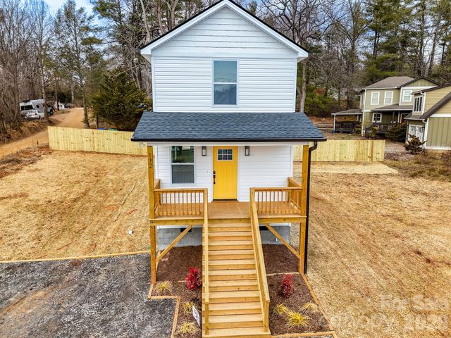 112 Baldwin Road, Arden, NC 28704