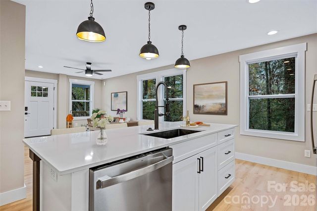 112 Baldwin Road, Arden, NC 28704