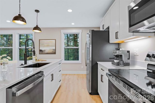 112 Baldwin Road, Arden, NC 28704