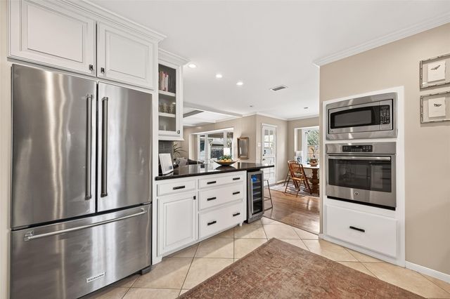 10122 Pine Forest Road, Houston, TX 77042