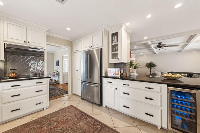 10122 Pine Forest Road, Houston, TX 77042