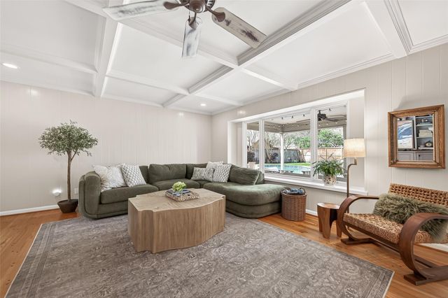 10122 Pine Forest Road, Houston, TX 77042