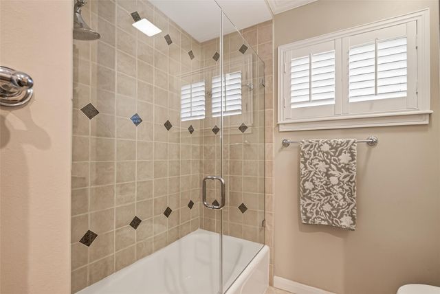 10122 Pine Forest Road, Houston, TX 77042