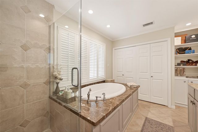 10122 Pine Forest Road, Houston, TX 77042