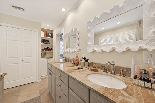 10122 Pine Forest Road, Houston, TX 77042