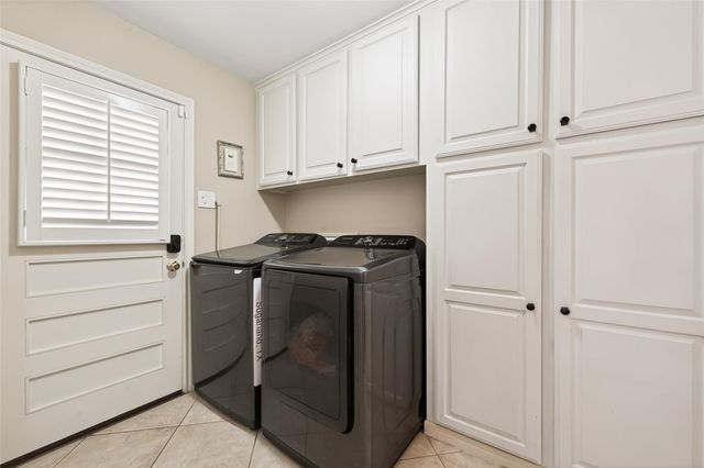 10122 Pine Forest Road, Houston, TX 77042