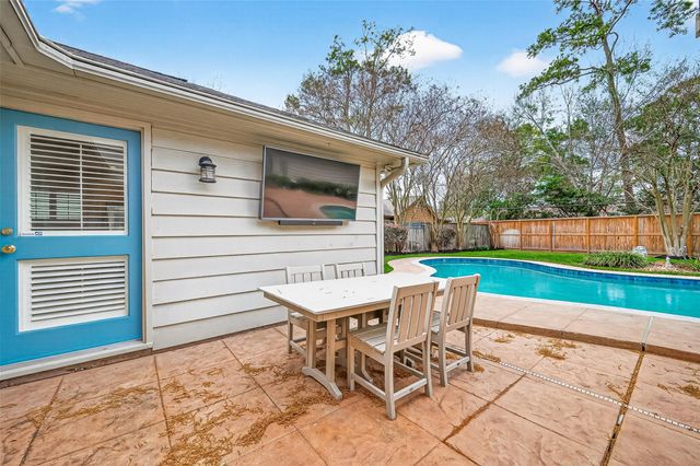 10122 Pine Forest Road, Houston, TX 77042