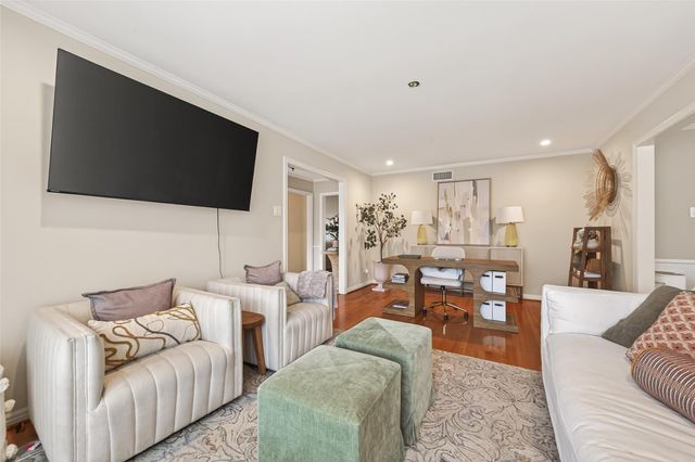 10122 Pine Forest Road, Houston, TX 77042