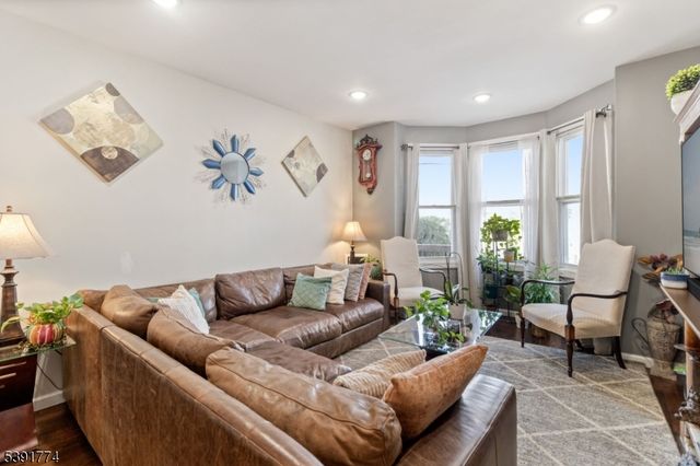 46 Lawrence St, Bloomfield Twp., NJ 07003