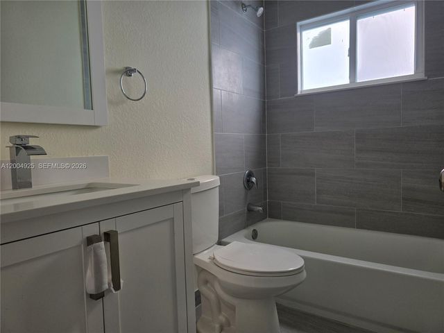 2913 SW 34th St., Lehigh Acres, FL 33976