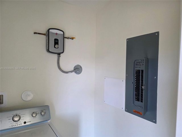 2913 SW 34th St., Lehigh Acres, FL 33976