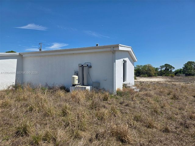 2913 SW 34th St., Lehigh Acres, FL 33976