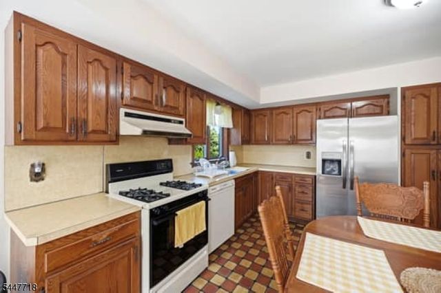 309 Erie Ave, Midland Park Boro, NJ 07432