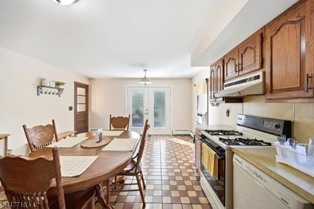 309 Erie Ave, Midland Park Boro, NJ 07432