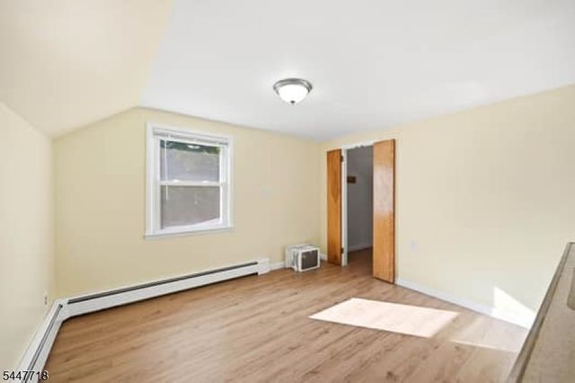 309 Erie Ave, Midland Park Boro, NJ 07432
