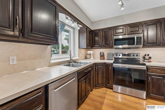 15286 U Street, Omaha, NE 68137