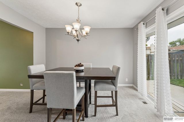 15286 U Street, Omaha, NE 68137