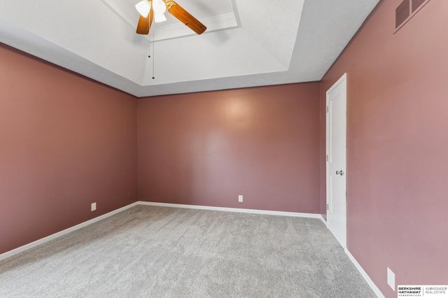 15286 U Street, Omaha, NE 68137
