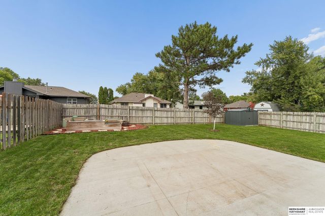 15286 U Street, Omaha, NE 68137