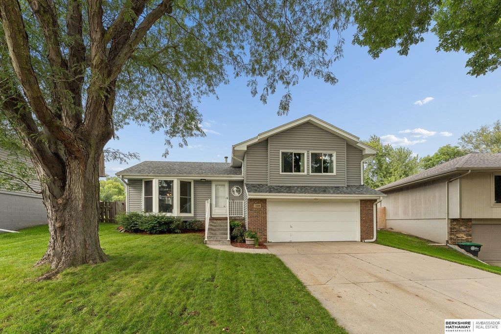 15286 U Street, Omaha, NE 68137