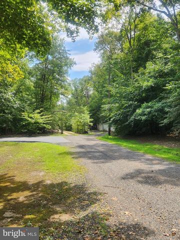 9740 HICKORY LN, La Plata, MD 20646
