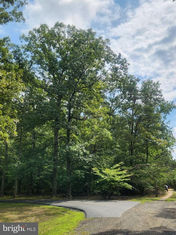 9740 HICKORY LN, La Plata, MD 20646