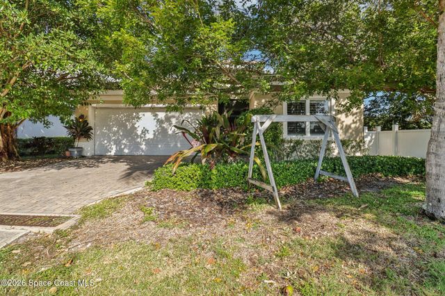121 Seminole Lane, Cocoa Beach, FL 32931