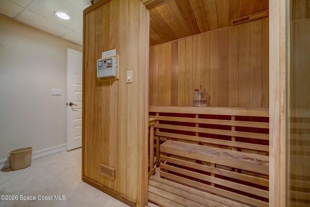 121 Seminole Lane, Cocoa Beach, FL 32931