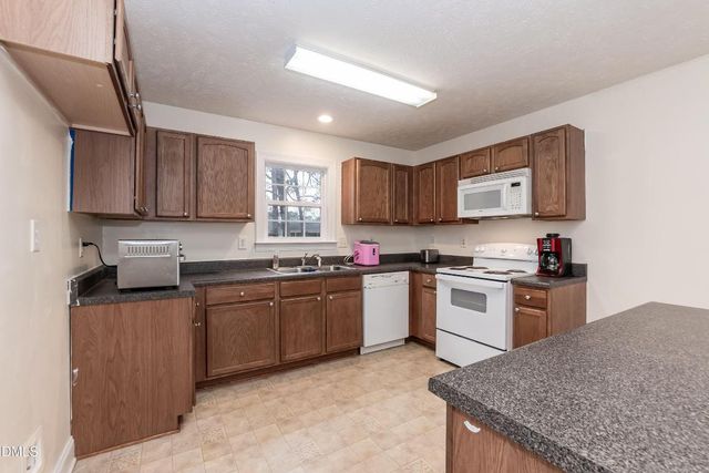 3115 Wedgewood Drive, Fayetteville, NC 28301