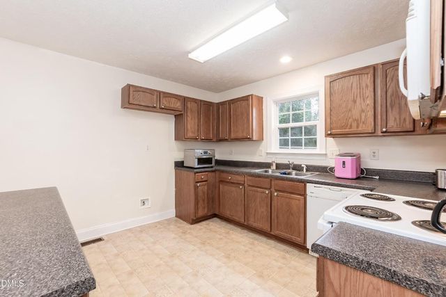 3115 Wedgewood Drive, Fayetteville, NC 28301