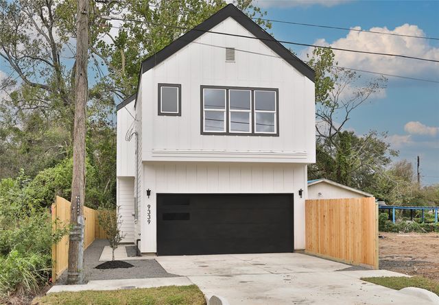 9339 Lavender St, North Houston, TX 77016
