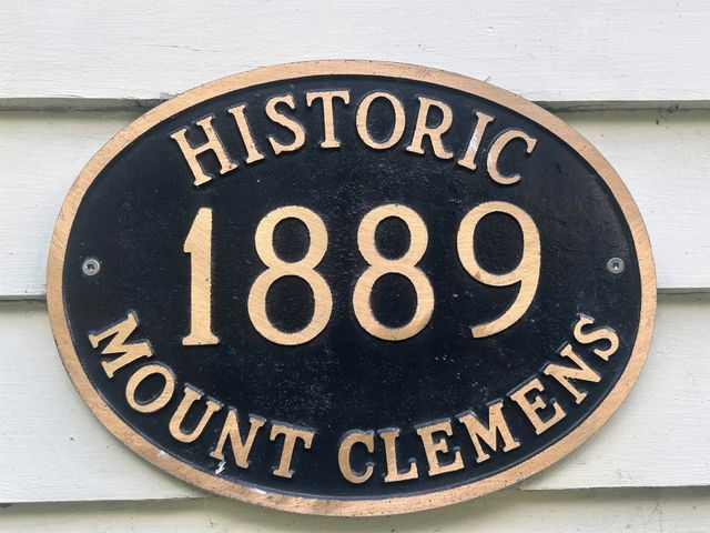 43 Lincoln Street Street, Mount Clemens, MI 48043