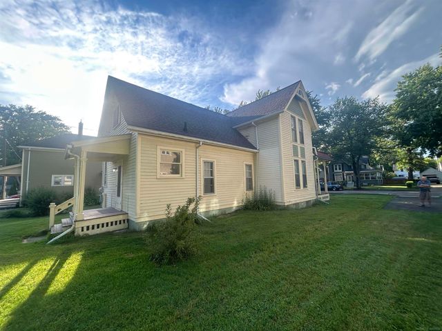 43 Lincoln Street Street, Mount Clemens, MI 48043