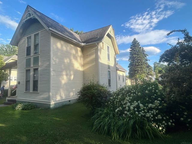 43 Lincoln Street Street, Mount Clemens, MI 48043