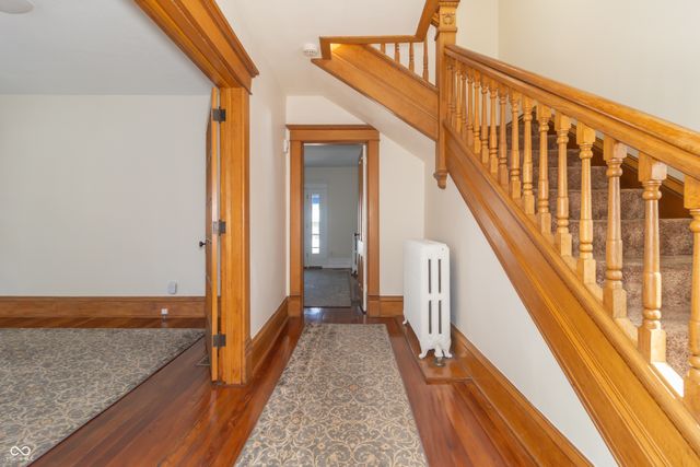 621 N State Street, Greenfield, IN 46140