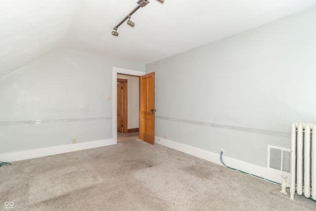 621 N State Street, Greenfield, IN 46140