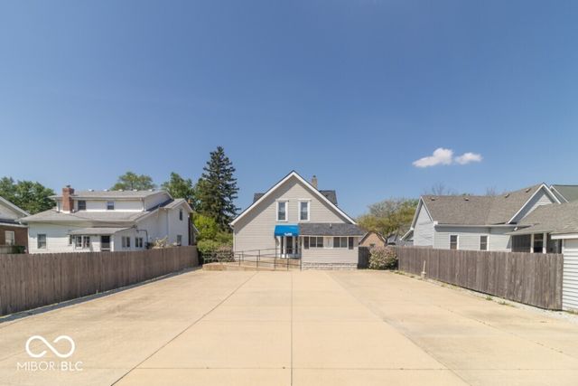 621 N State Street, Greenfield, IN 46140