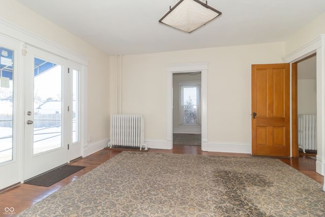621 N State Street, Greenfield, IN 46140