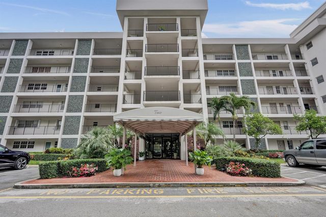2850 N Palm Aire Drive 401, Pompano Beach, FL 33069