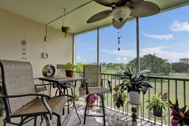 2850 N Palm Aire Drive 401, Pompano Beach, FL 33069