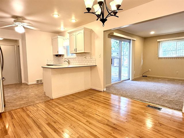30215 Stockton Avenue, Farmington Hills, MI 48336