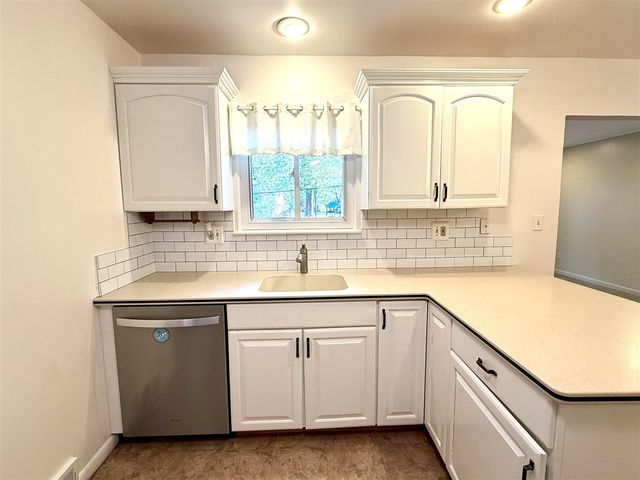 30215 Stockton Avenue, Farmington Hills, MI 48336